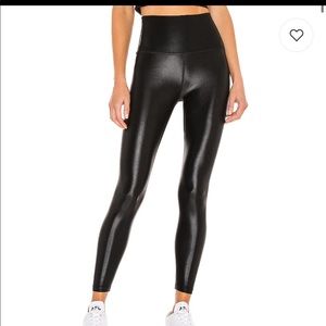 Beyond Yoga Shiny Black Leggings (S)